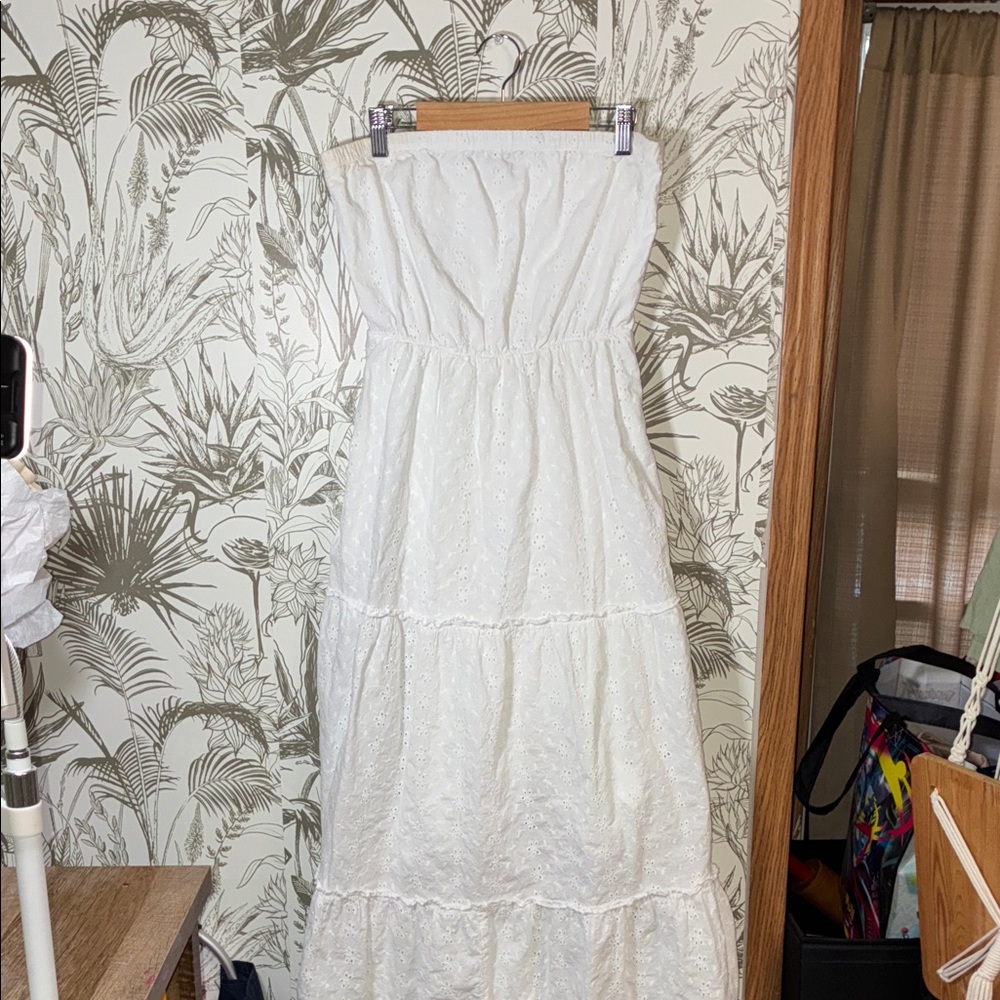 Old Navy M Strapless White Dress Crochet Maxi